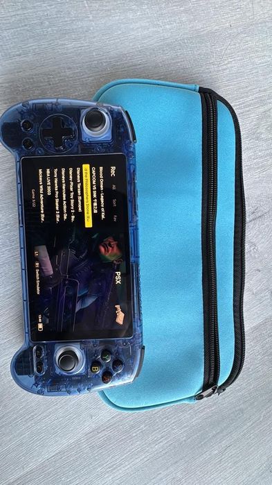 Anbernic RG556 - PS2, GameCube retro.