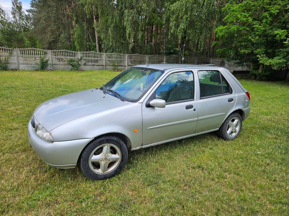 Ford Fiesta Mk4 1.25 16V 75KM alufelgi OC 19.12.2026 Przegląd 28.04.2027