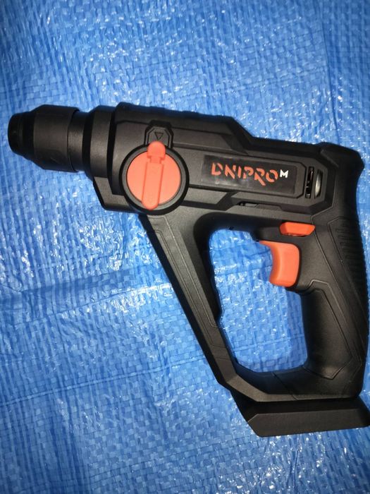 Перфоратор акумуляторний Dnipro-M DHR-200 ,читати опис