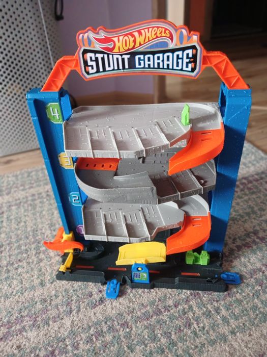 Паркінг,  гараж Хот вілс, Hot wheels stunt garage