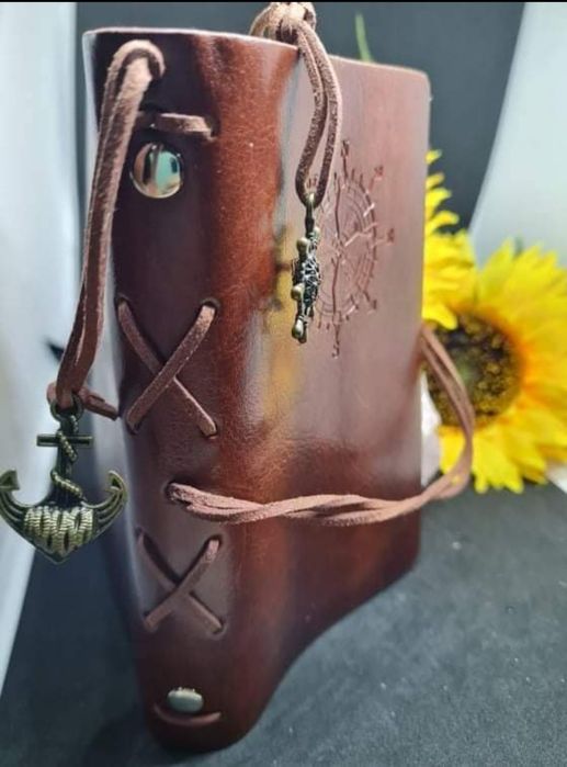Bloco de bolso estilo medieval