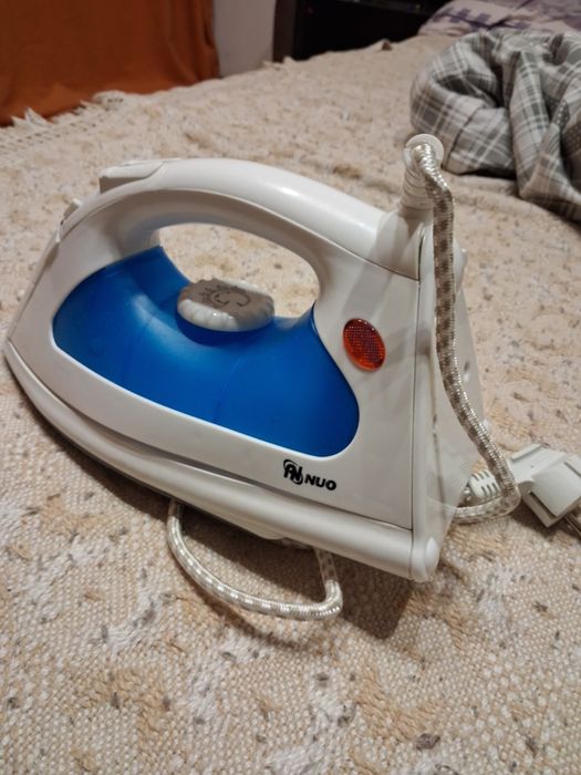 Утюг недорого робочий.