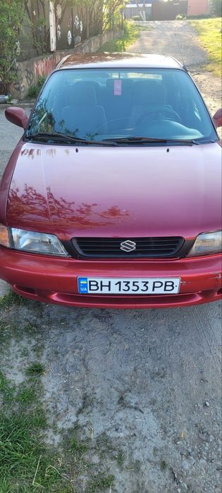 Suzuki Baleno 1.3 мотор на полном ходу экономное авто 1996 год