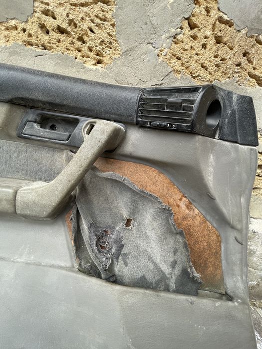 Дверні карти для авто BMW E34