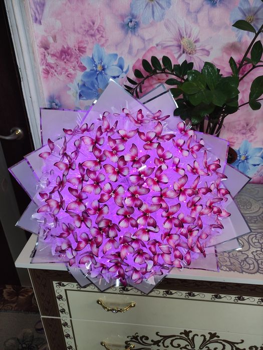 ХІТ Букет з метеликів, ромашок, Квіти на подарунок, сюрприз, бабочки