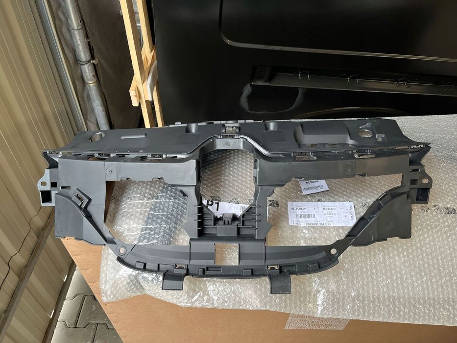 Atrapa chłodnicy (grill) Przód Renault Megane IV 620367378R