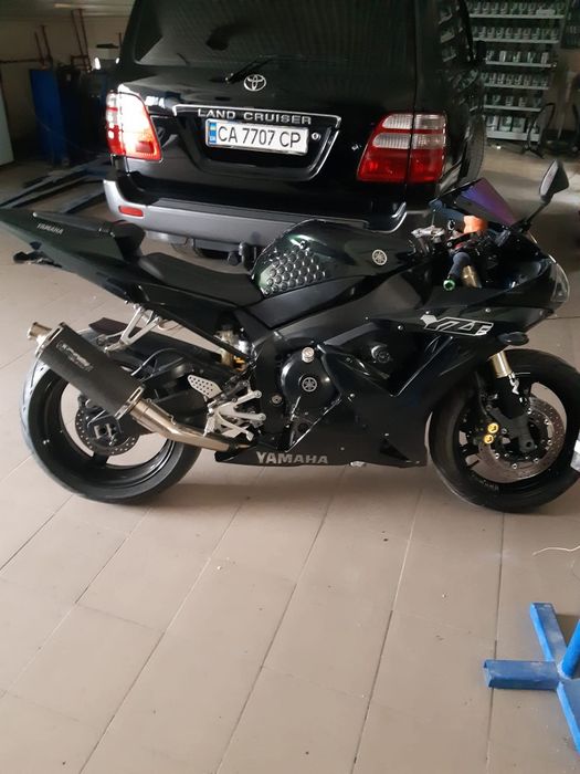 Ямаха yzf r1 2002-03,моделний рік
