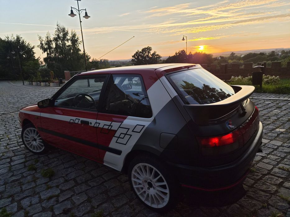 Mazda  323 Limited Edition