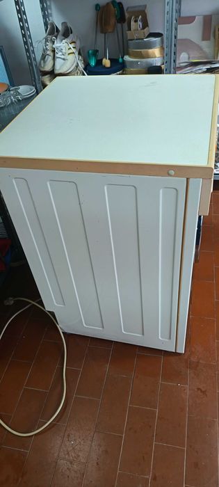 Maquina de lavar roupa