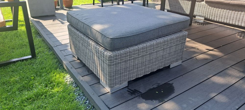 Pufa ogrodowa 75x75