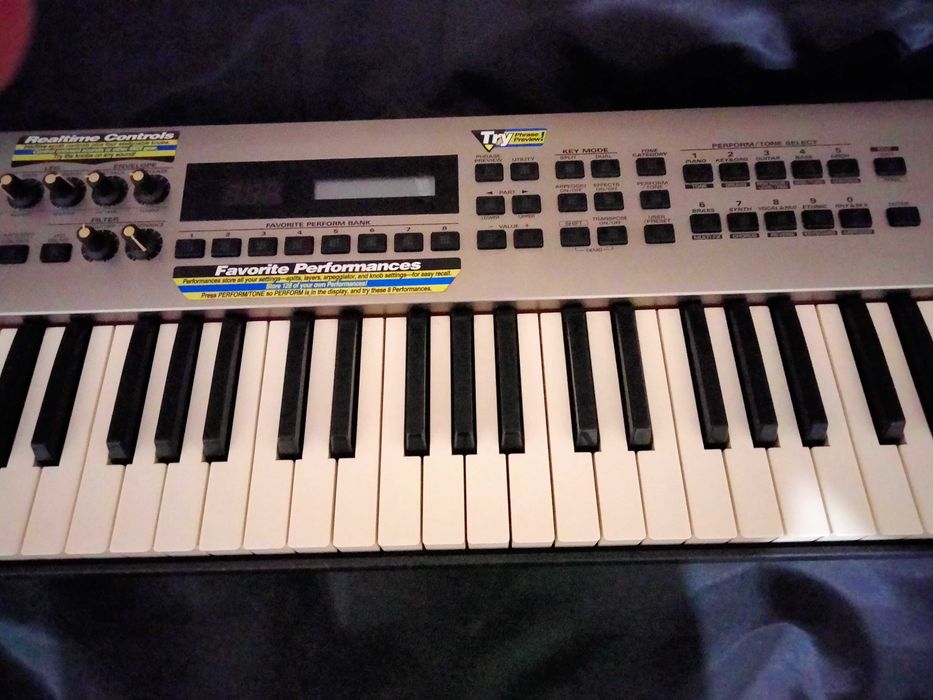 Teclado Roland RS9