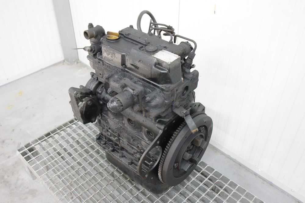 silnik yanmar diesel 3 cylindrowy koparka agregat chłodnia 3tnv76 19kw