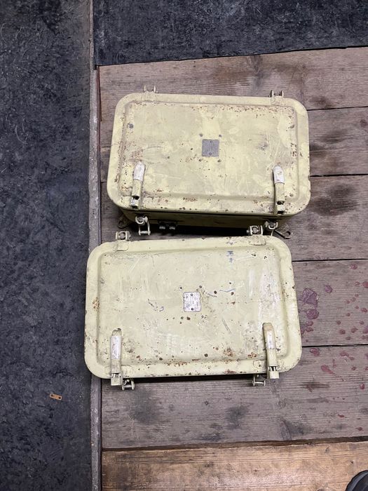 Электрический щит основного и резервного питания.