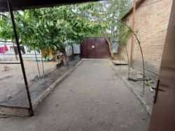 Продається 3-х кімнатна квартира у приватному будинку