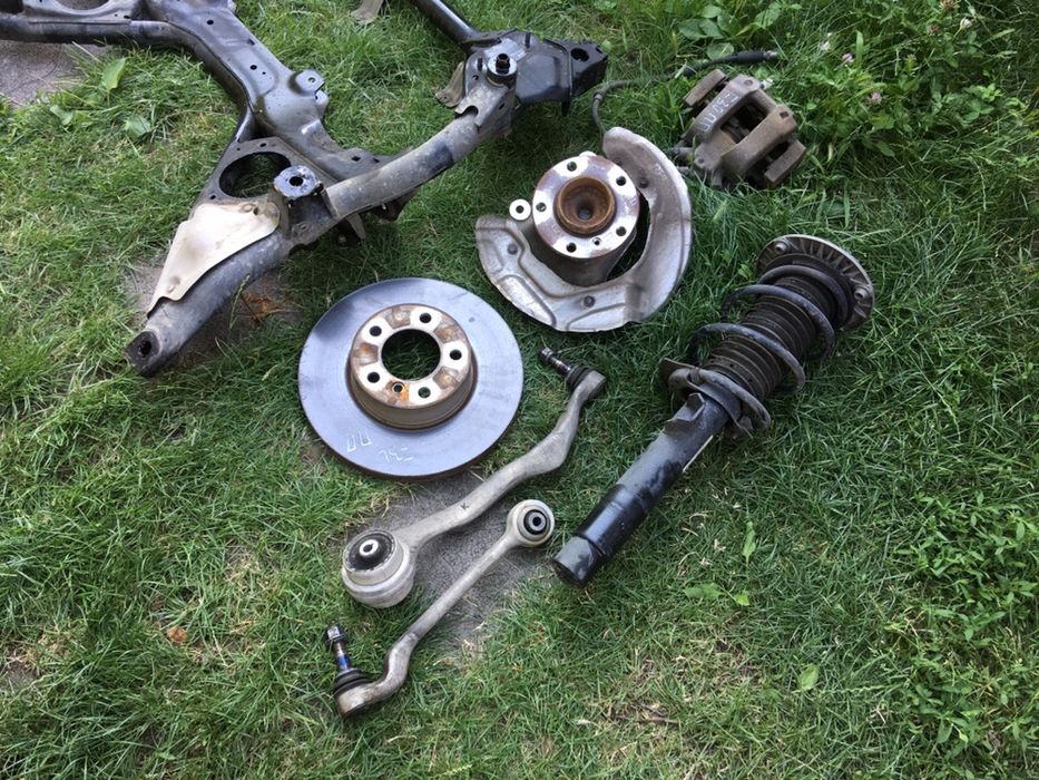 Кулак BMW F30 ходовая, полуось, кардан, рычаг, цапфа, стойка, подвеска