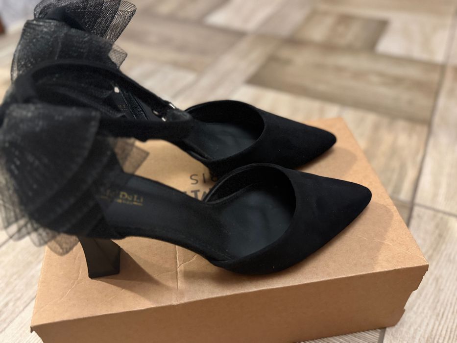 Продам туфлі оплата на пошті, не через олх