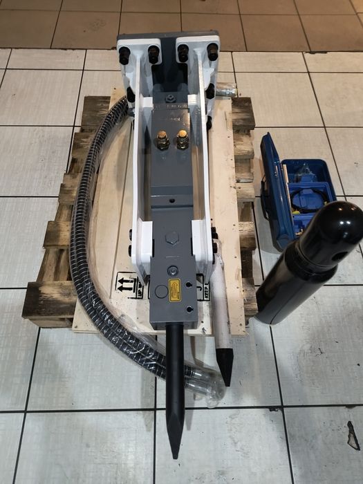 Młot hydrauliczny do mini koparki JCB Kubota Cat yanmar 93kg nowy