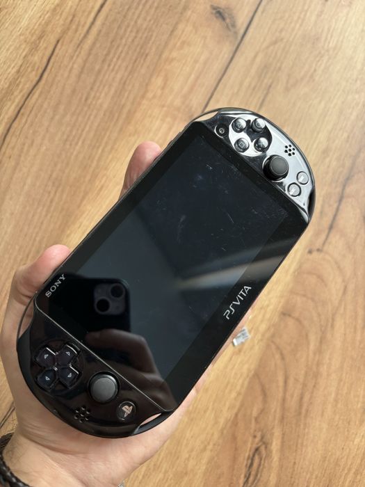 Playstation Vita Slim 2000 Jeux et Accessoires (Gebraucht) in
