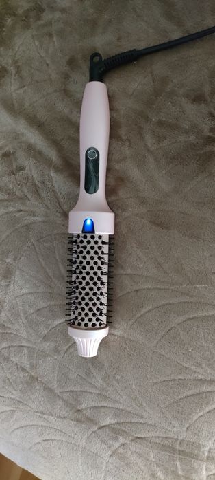 Escova elétrica para fazer caracóis