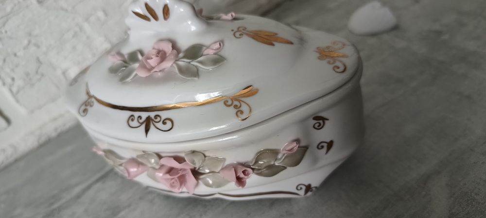 Шкатулка порцеляна