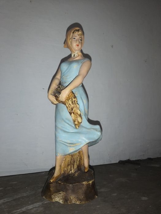 Статуетка антикваріат