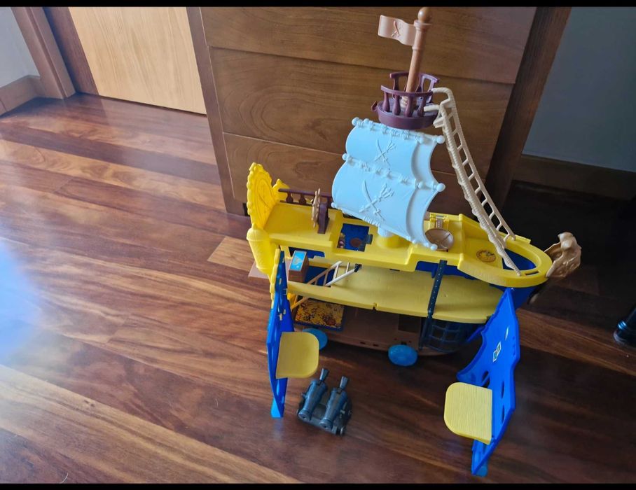 Barco jack e os piratas