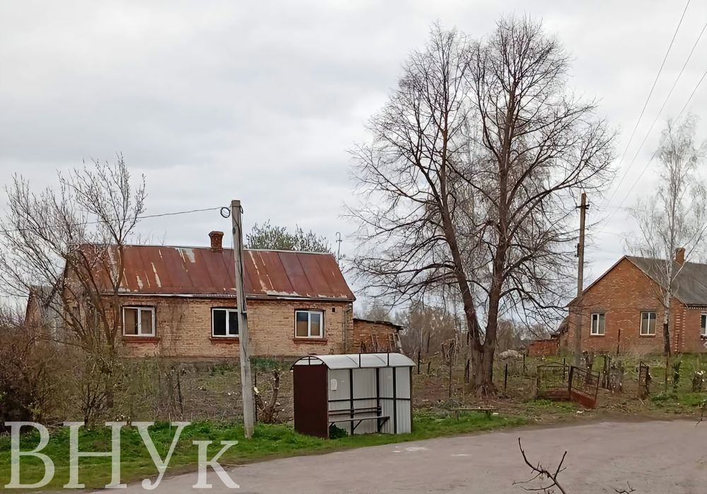 Будинок з неймовірною ділянкою 50 соток біля Луцька | 17 000 $