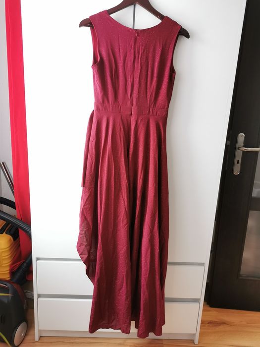 Elegancka długa sukienka