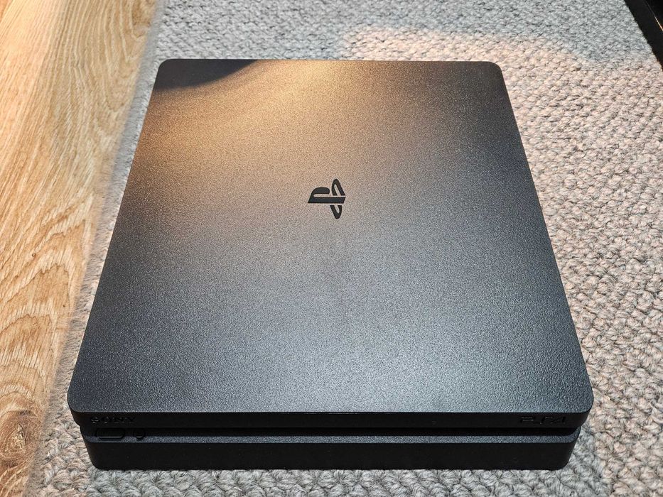 PS4 Slim Playstation 4 stan jak nowa soft 7.51