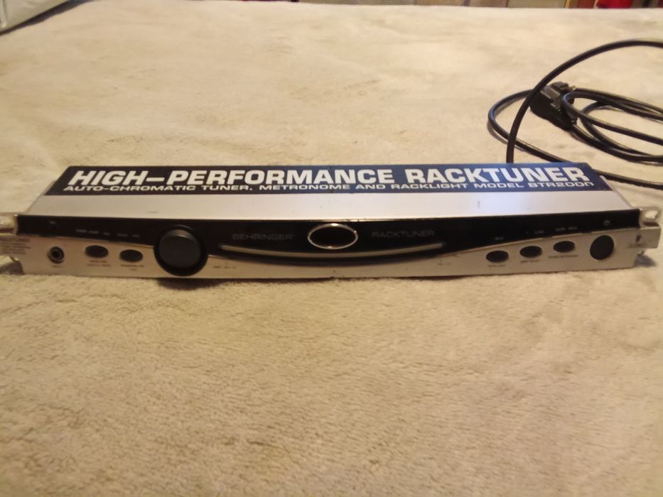 Afinador Behringer 1U 19" (Rack)