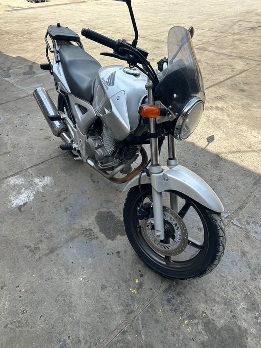 Honda CB250F 2006
