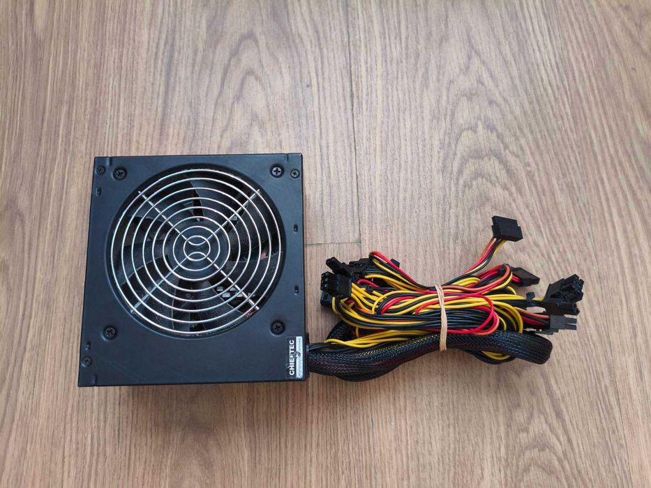 Блок питания Chieftec GPS-600A8 600W