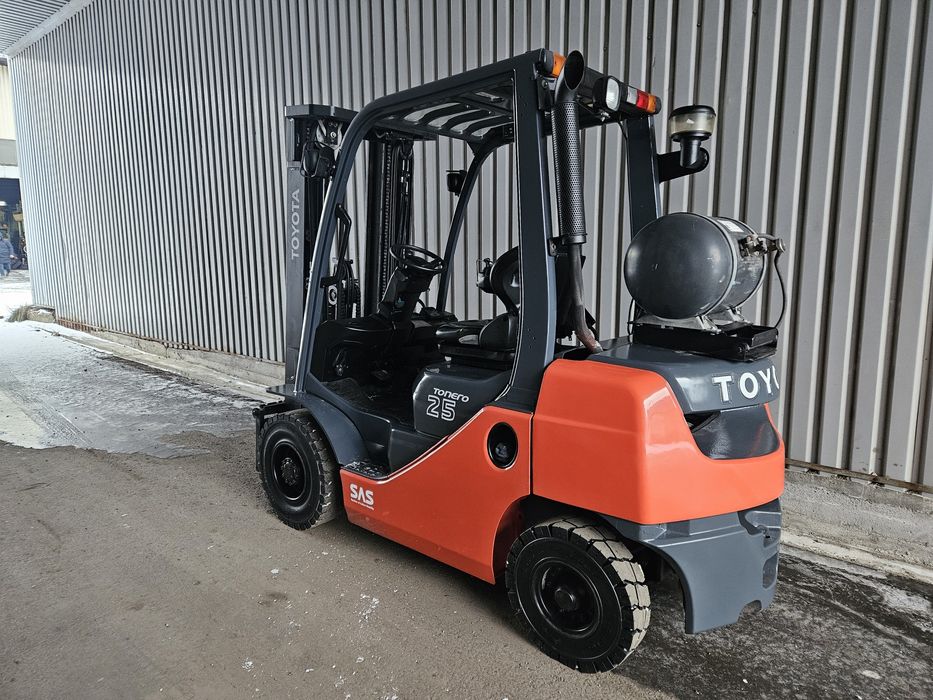 Навантажувач Toyota 2,5 т. Вилочный погрузчик Toyota 2,5 т