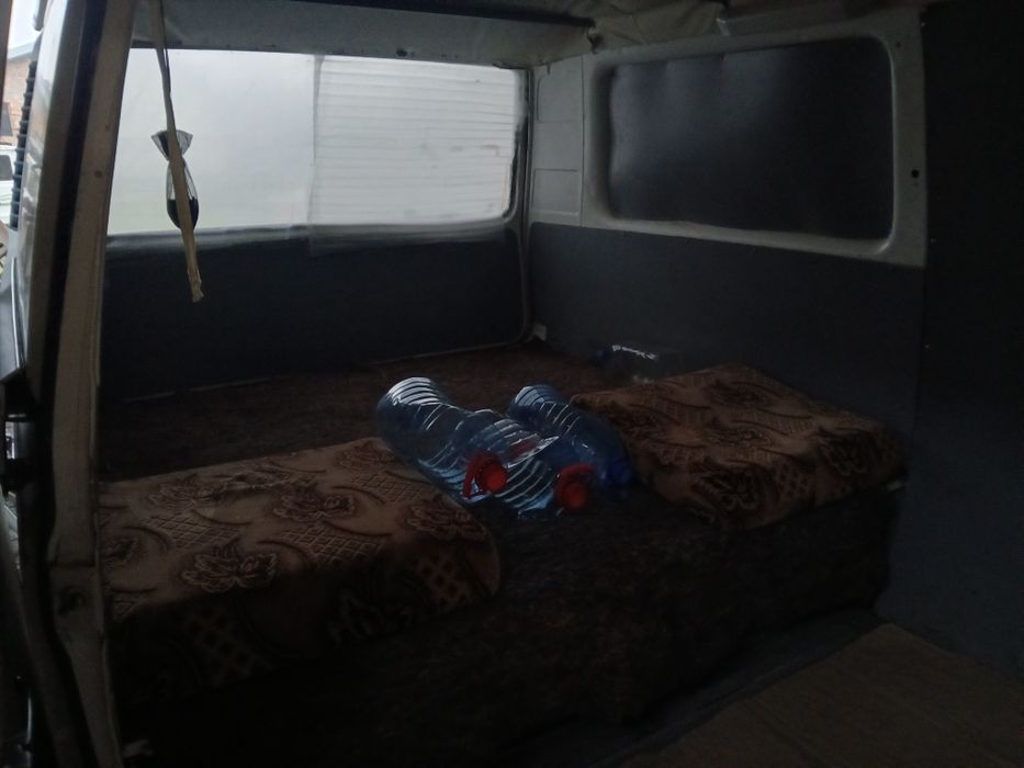 Бус VOLKSWAGEN TRANSPORTER 1.6 дизель в хорошому стані