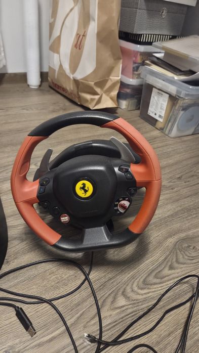 Kierownica thrusmaster ferrari 458 spider racing
