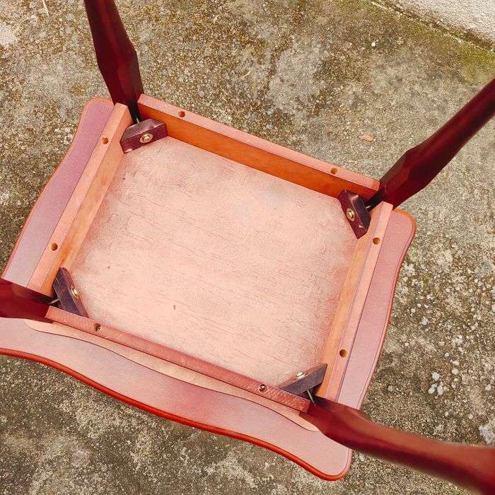 Conjunto de trio de mesas de madeira maciça apoio