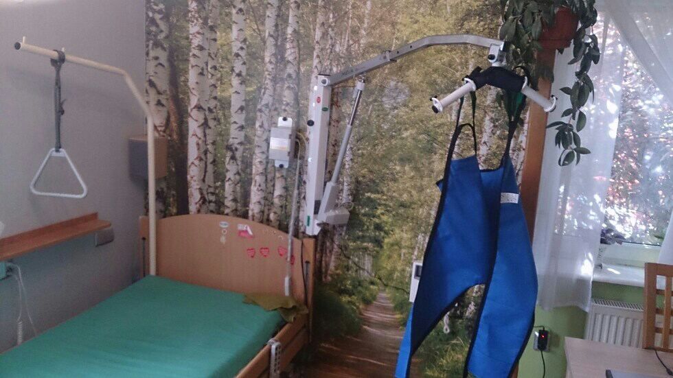 podnośnik ścienny dla niepełnosprawnych MEVA LIFTER