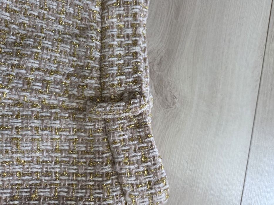 Spódniczko- spodenki ze złotą nitką S