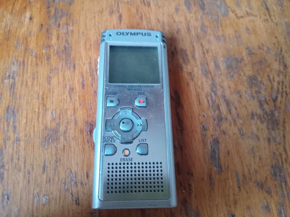 Цифровой диктофон Olympus WS-650S