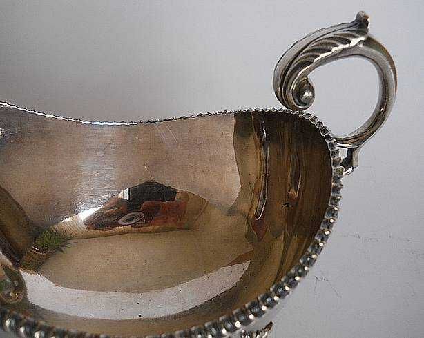 Старинная сливочница-молочница