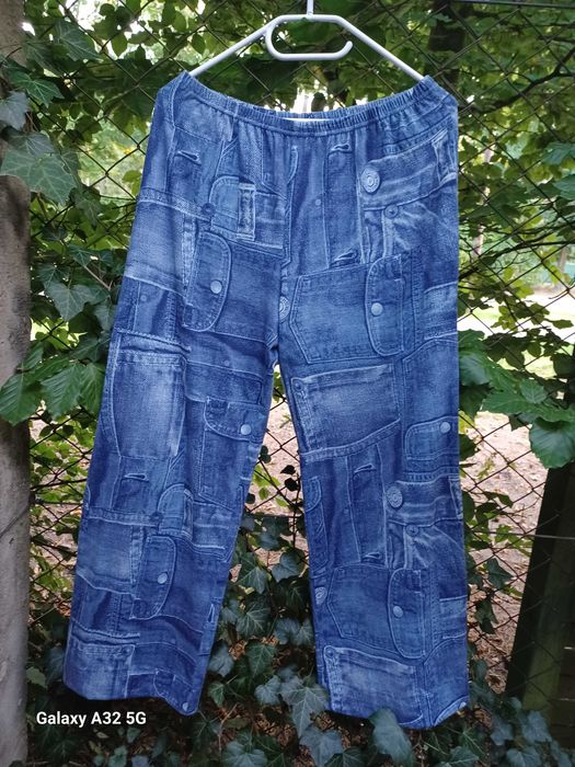 Damska śliczna Piżama 2 -częściowa marki Akme rozmiar M/L.