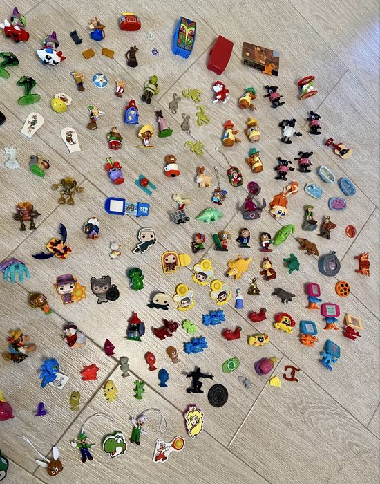 Кіндер іграшки Kinder