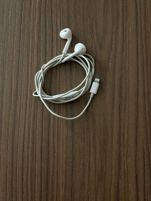 Навушники Apple EarPods (Lightning)