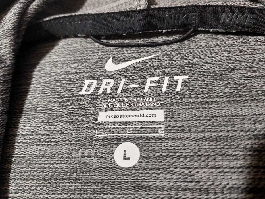 Толстовка з капюшоном Nike DRI-FIT розмір L
