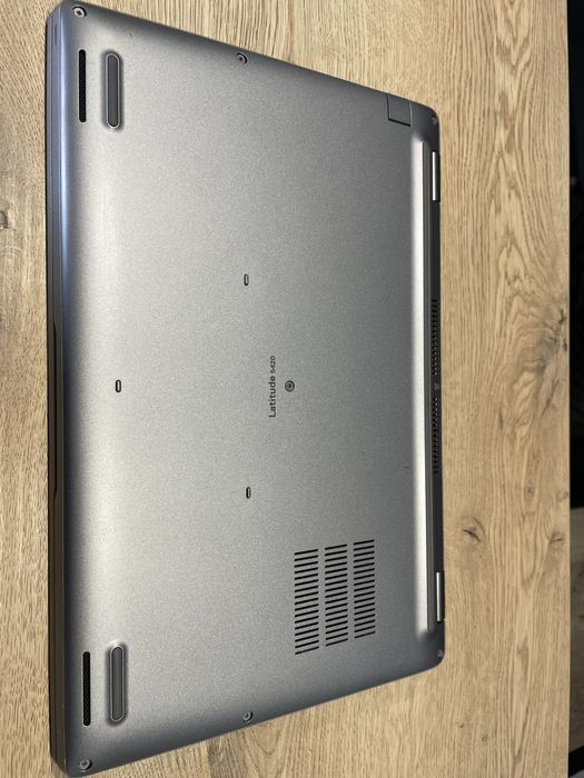 DELL 5420 / i5-1145G7  / 16GB RAM / Iris XE G7 / 500 SSD