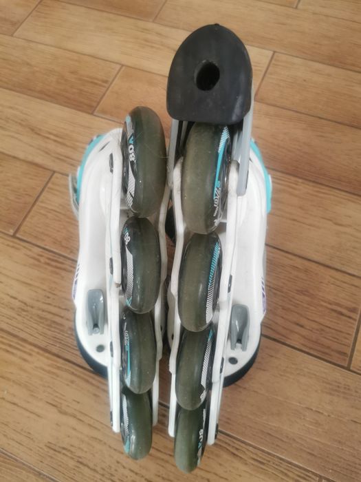 Rolki dziecięce Decathlon Oxelo, kask i komplet ochraniaczy