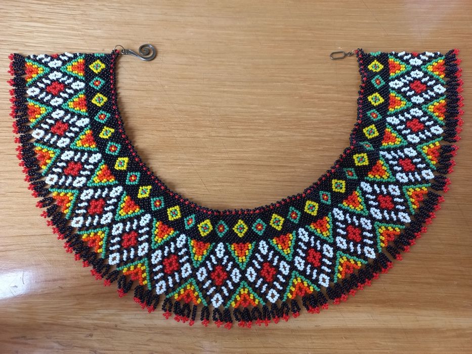 Традиційна українська силянка з бісеру, намисто до вишиванки