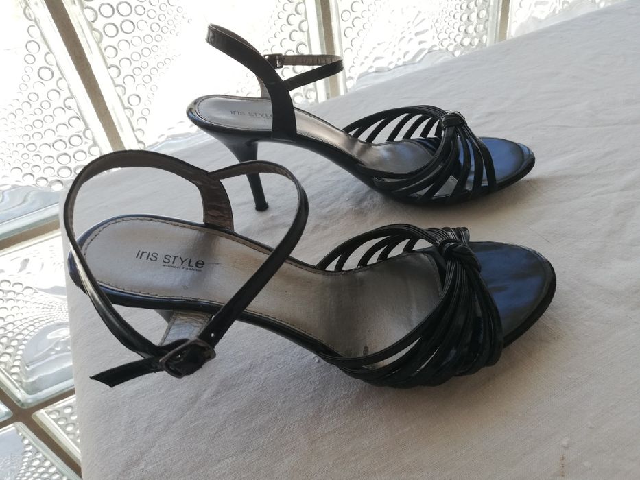 Sandálias pretas senhora