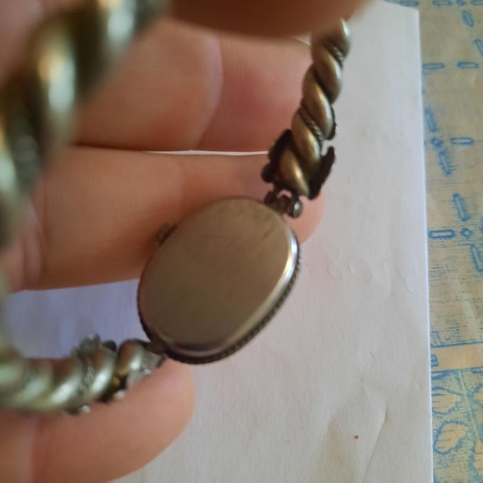 Продам часы Луч производство СССР .