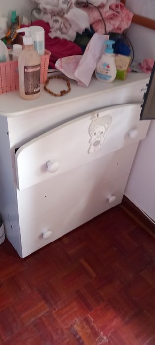 Vendo cómoda em 2 mão Sertã Valongo